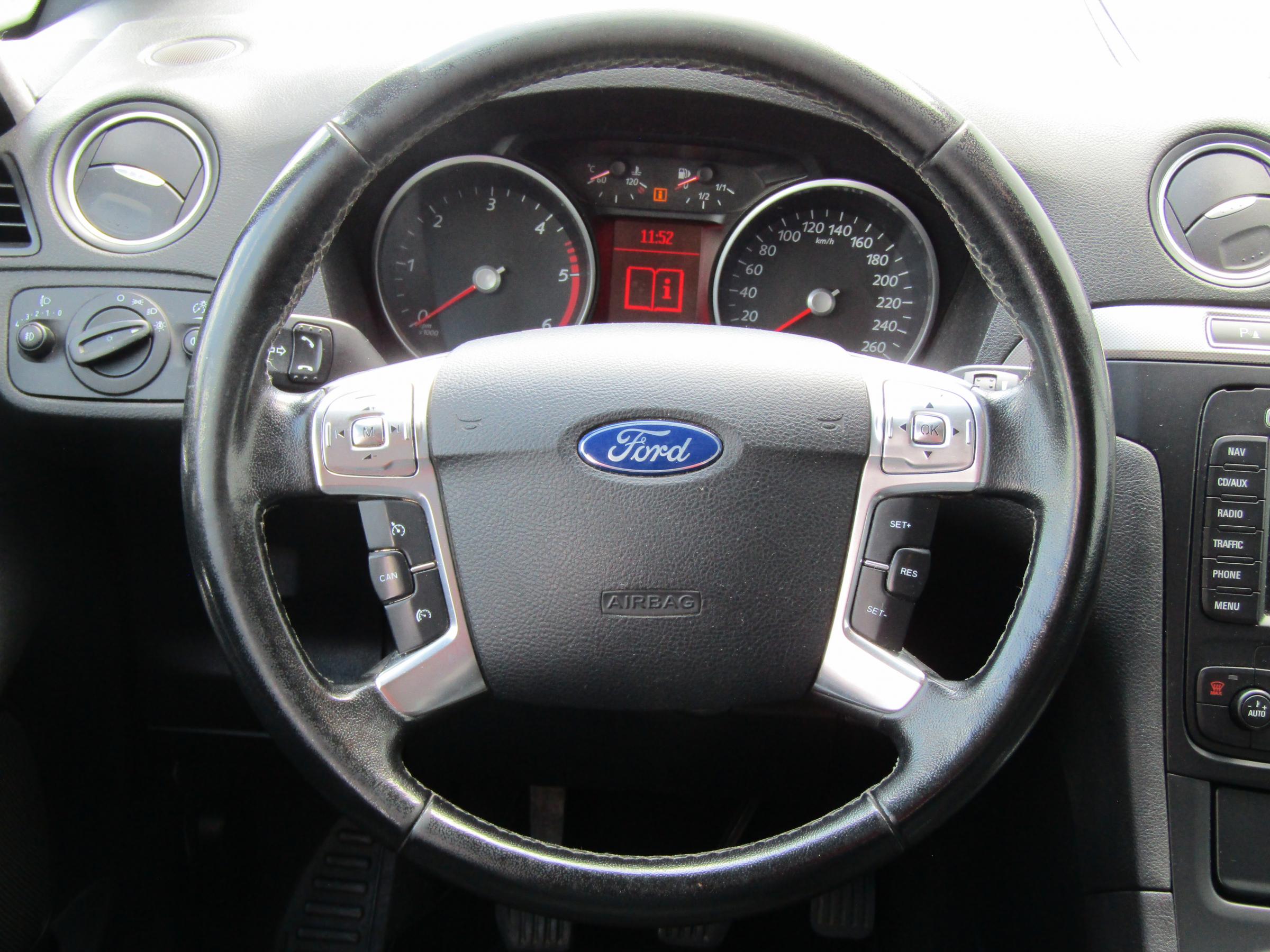 Ford S-MAX, 2013 - pohled č. 13