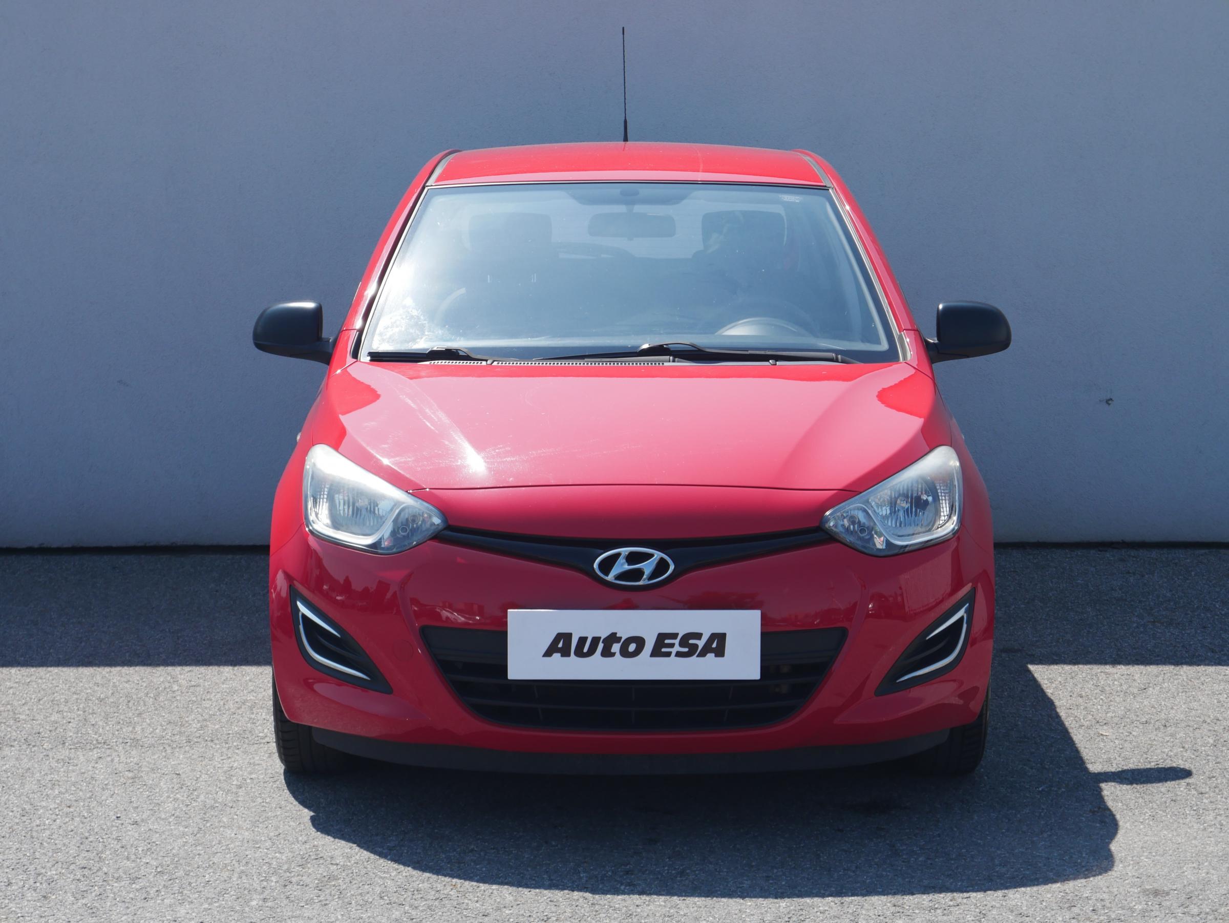 Hyundai i20, 2013 - pohled č. 2