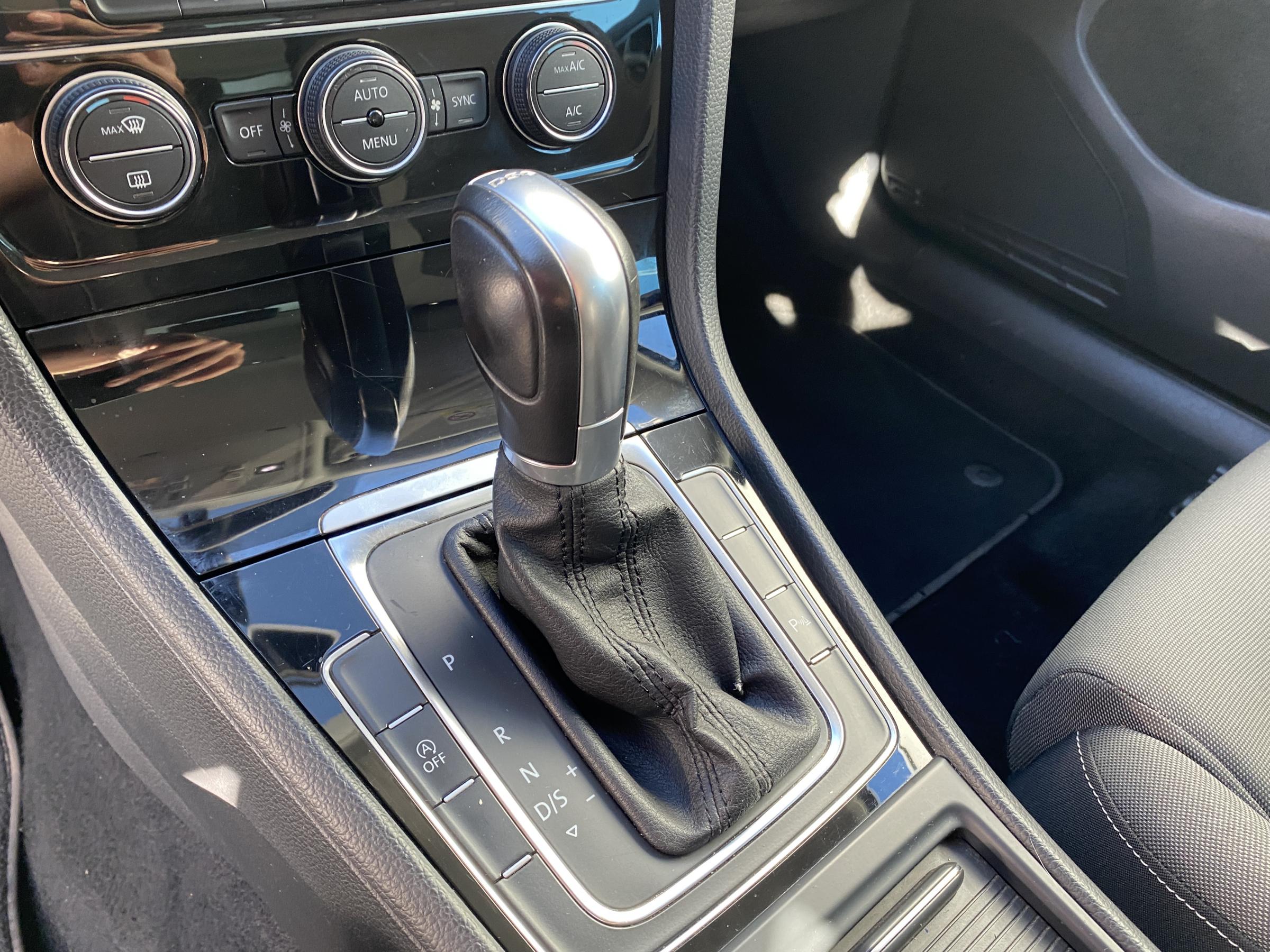 Volkswagen Golf, 2015 - pohled č. 16