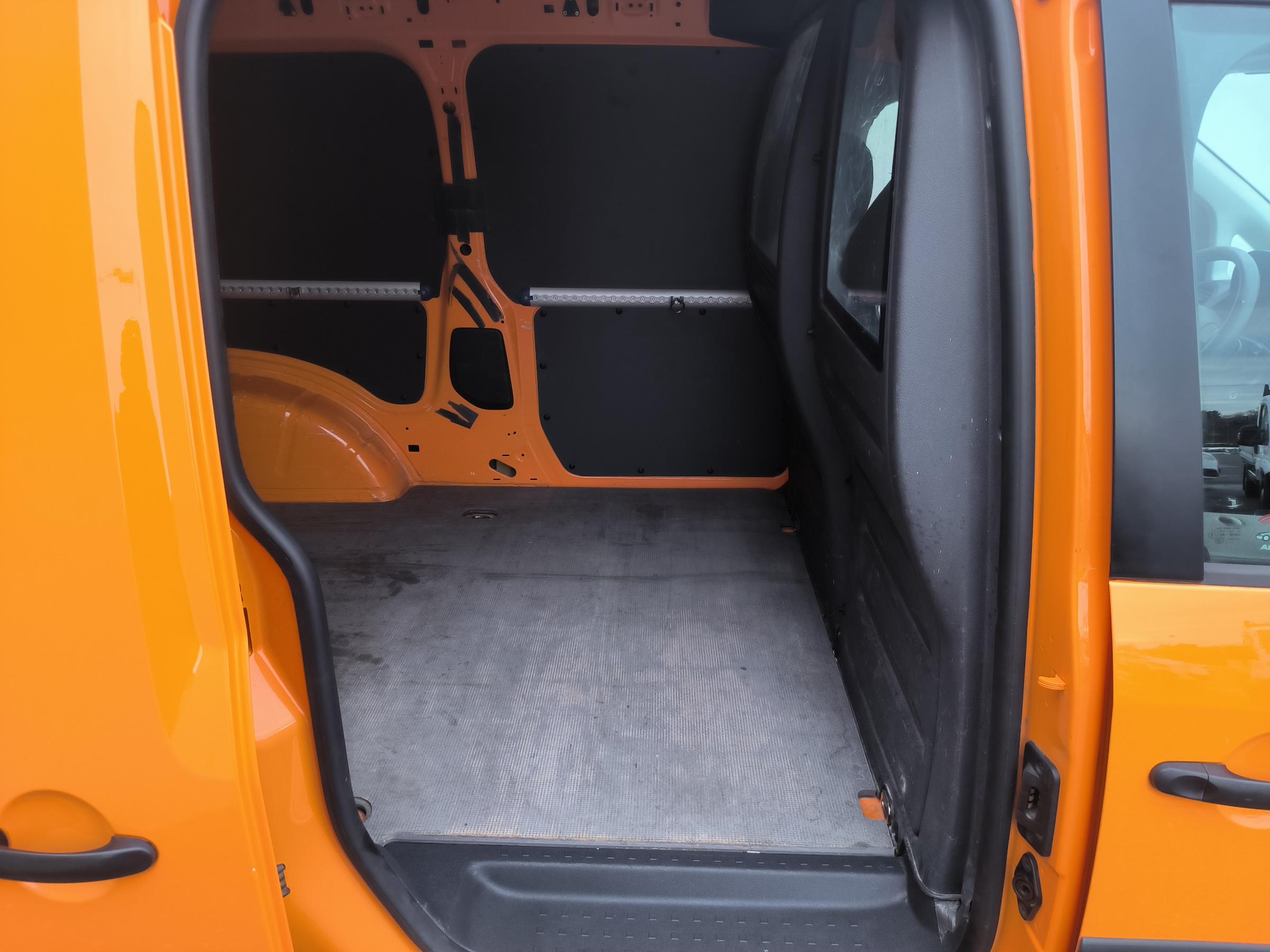 Volkswagen Caddy, 2014 - pohled č. 8