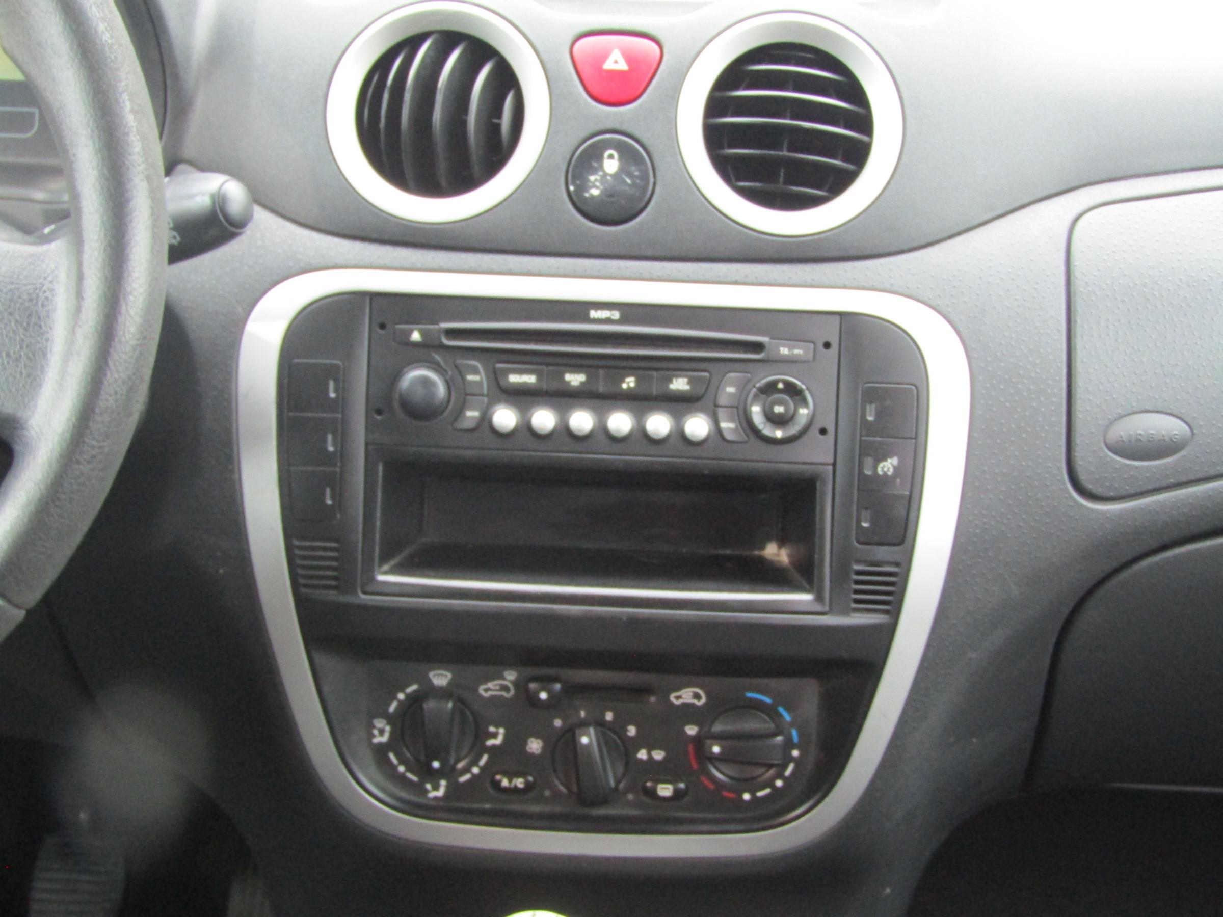 Citroën C3, 2007 - pohled č. 13