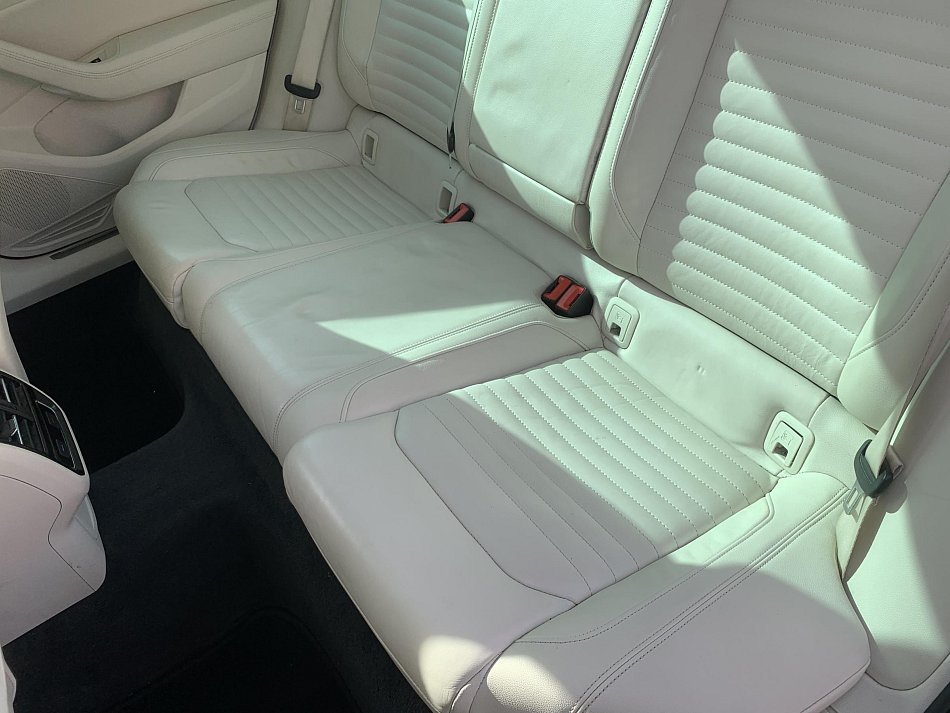 Volkswagen Passat 2.0 TDi Highline