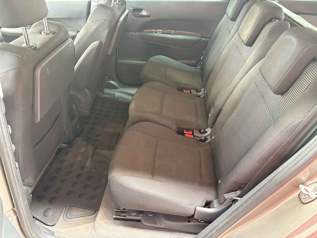 Peugeot 5008 1.6VTi 