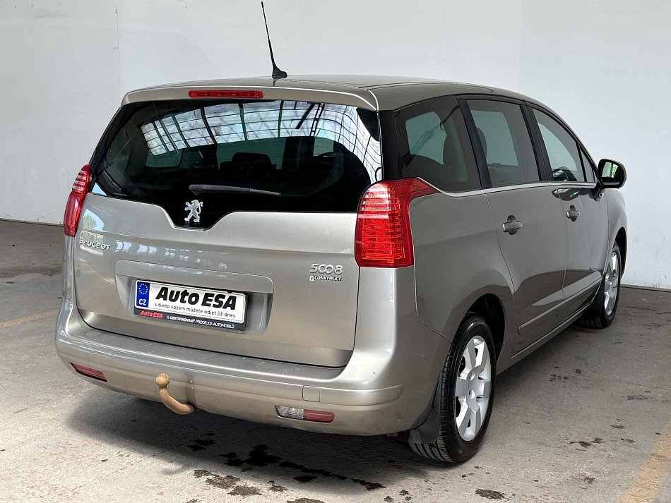 Peugeot 5008 1.6VTi 