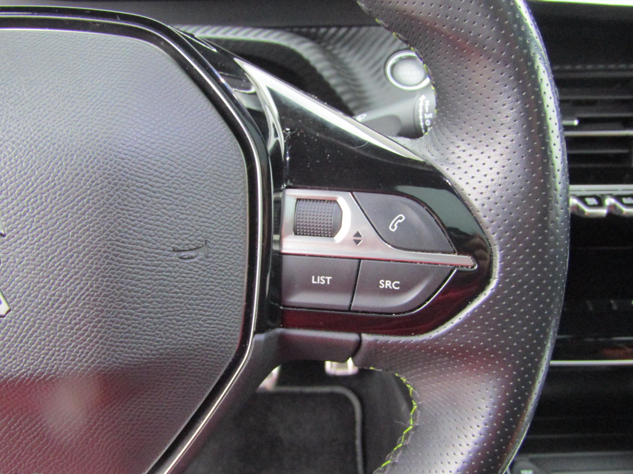 Peugeot 2008, 2020 - pohled č. 17