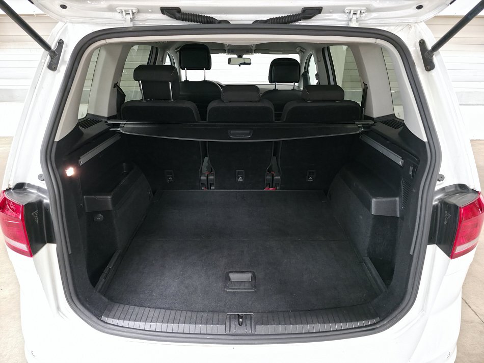 Volkswagen Touran 2.0 TDi 