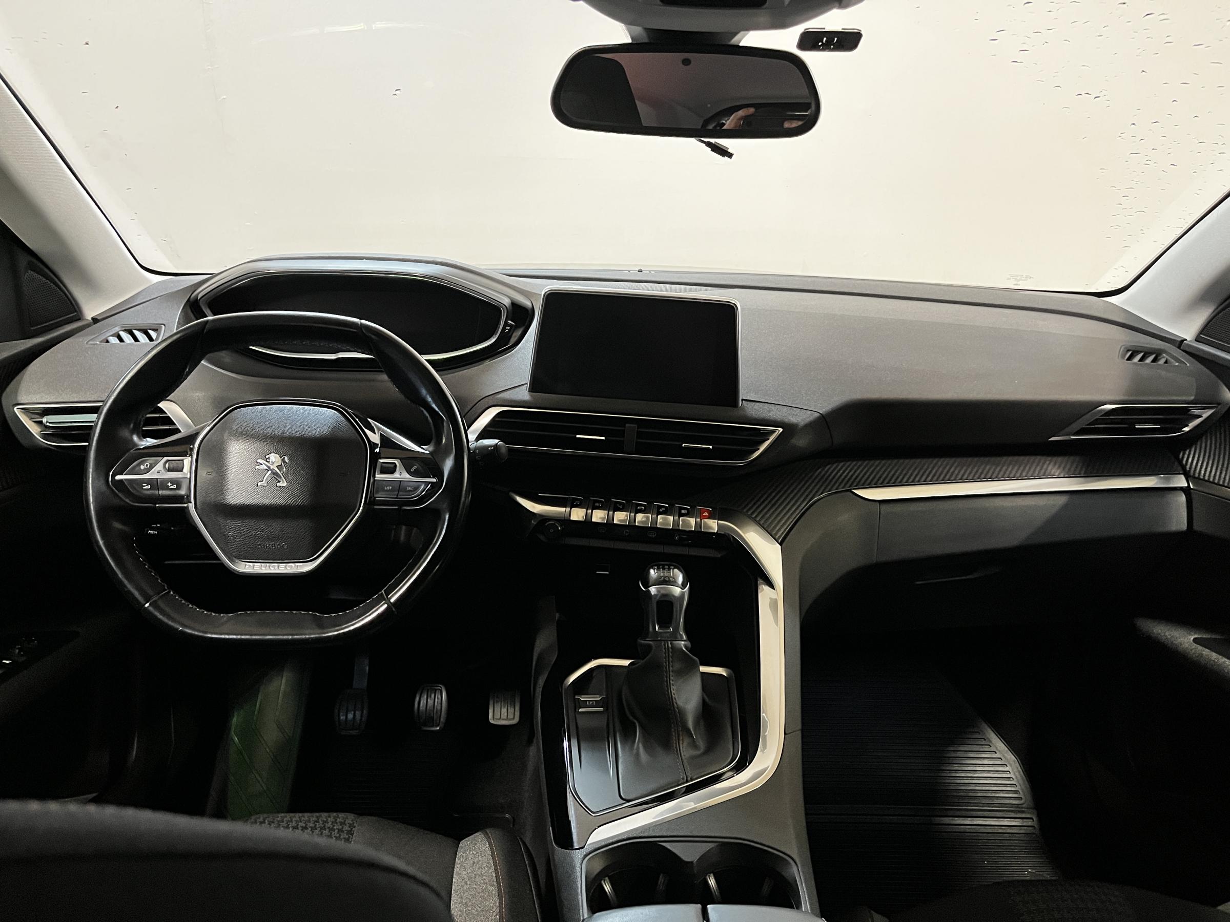 Peugeot 3008, 2018 - pohled č. 8