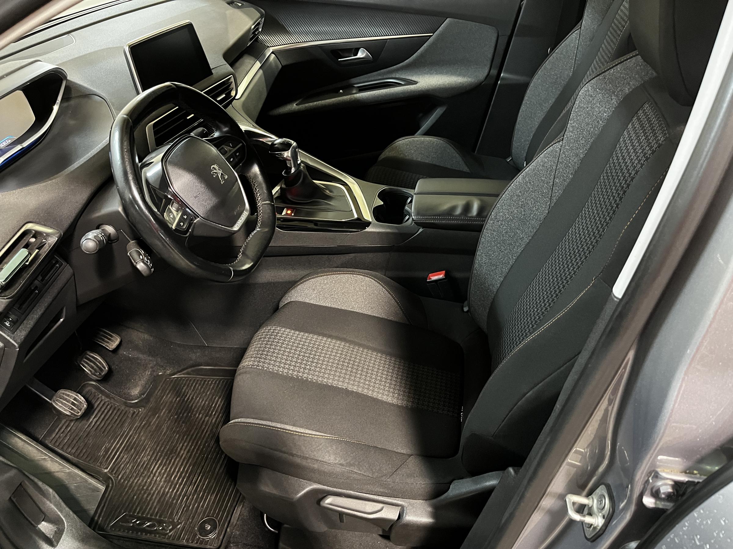 Peugeot 3008, 2018 - pohled č. 9