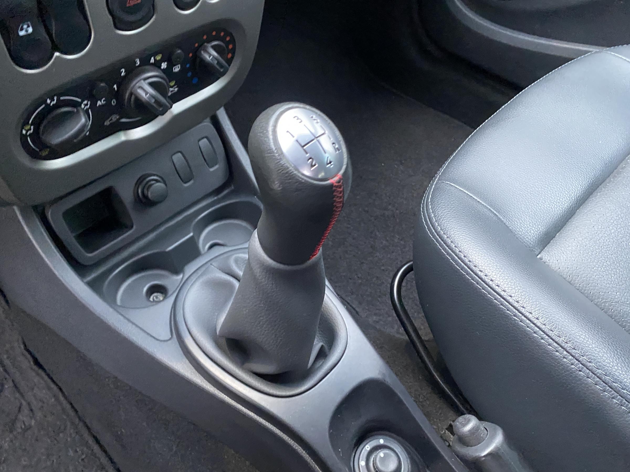 Dacia Duster, 2013 - pohled č. 14