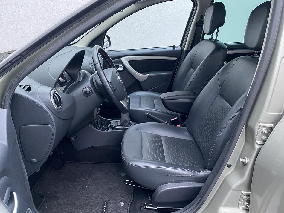 Dacia Duster 1.6 i Prestige