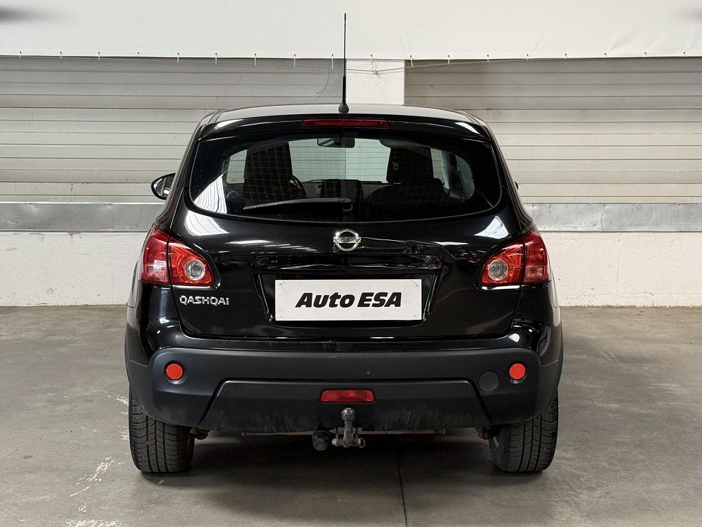 Nissan Qashqai 2.0i  4x4