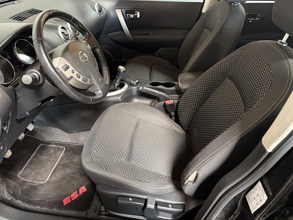 Nissan Qashqai 2.0i  4x4