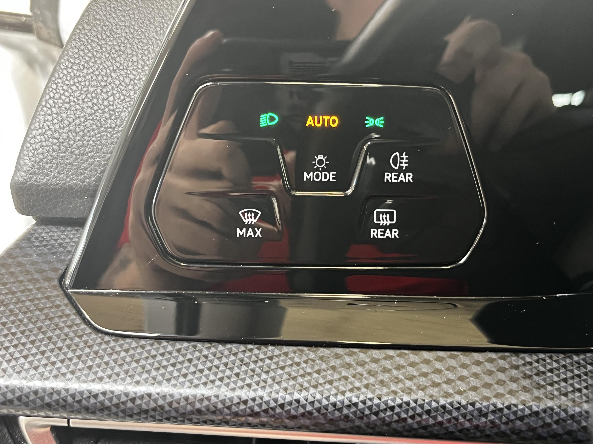 Volkswagen Golf, 2021 - pohled č. 19