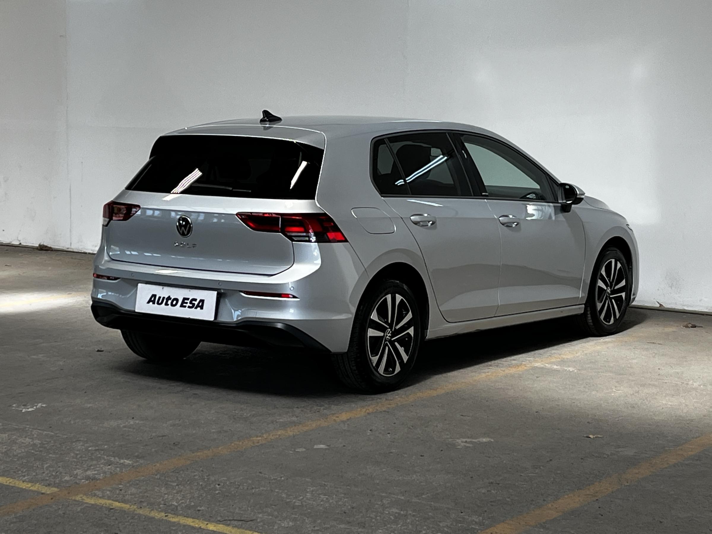 Volkswagen Golf, 2021 - pohled č. 6