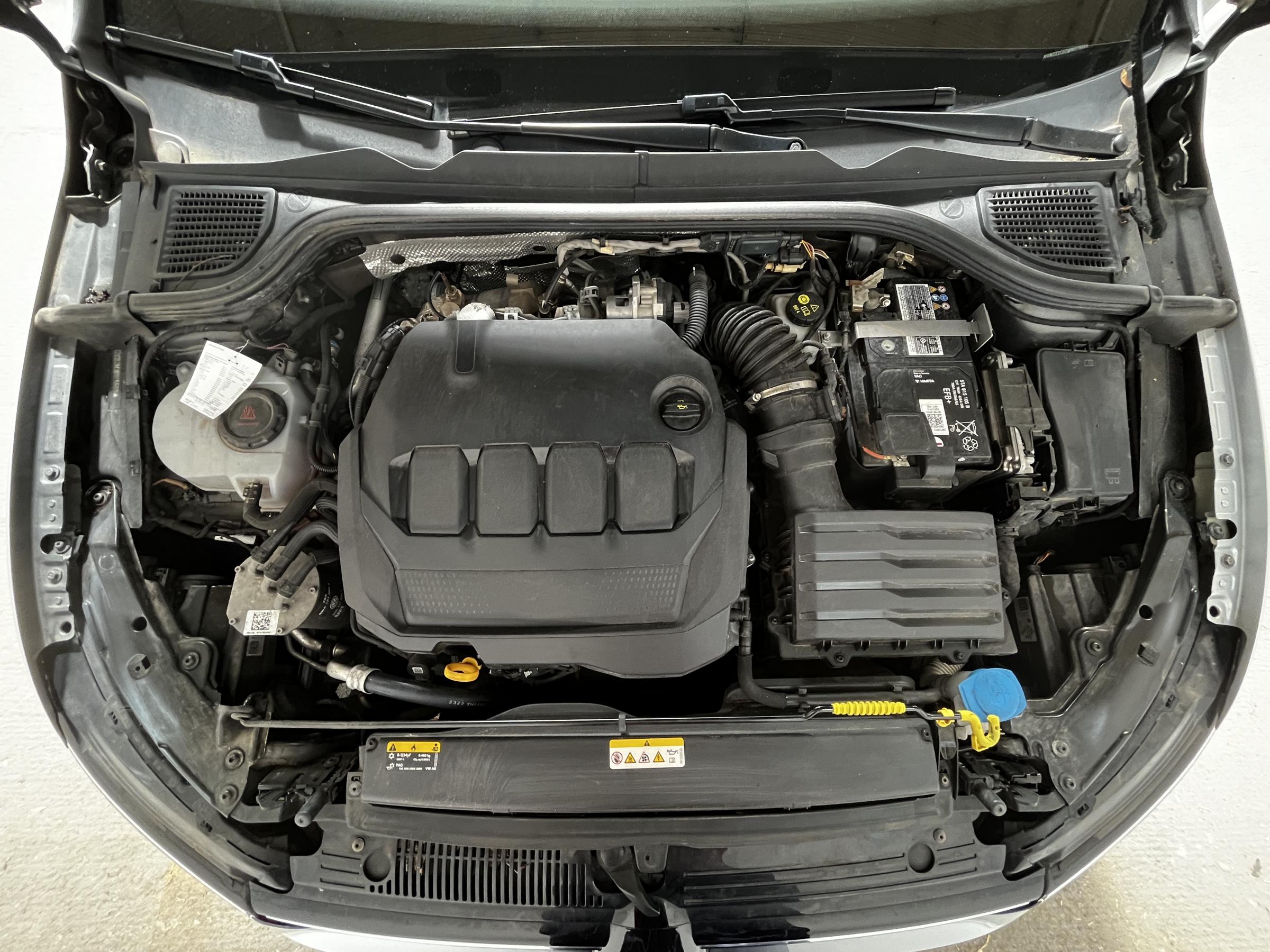 Volkswagen Golf, 2021 - pohled č. 7