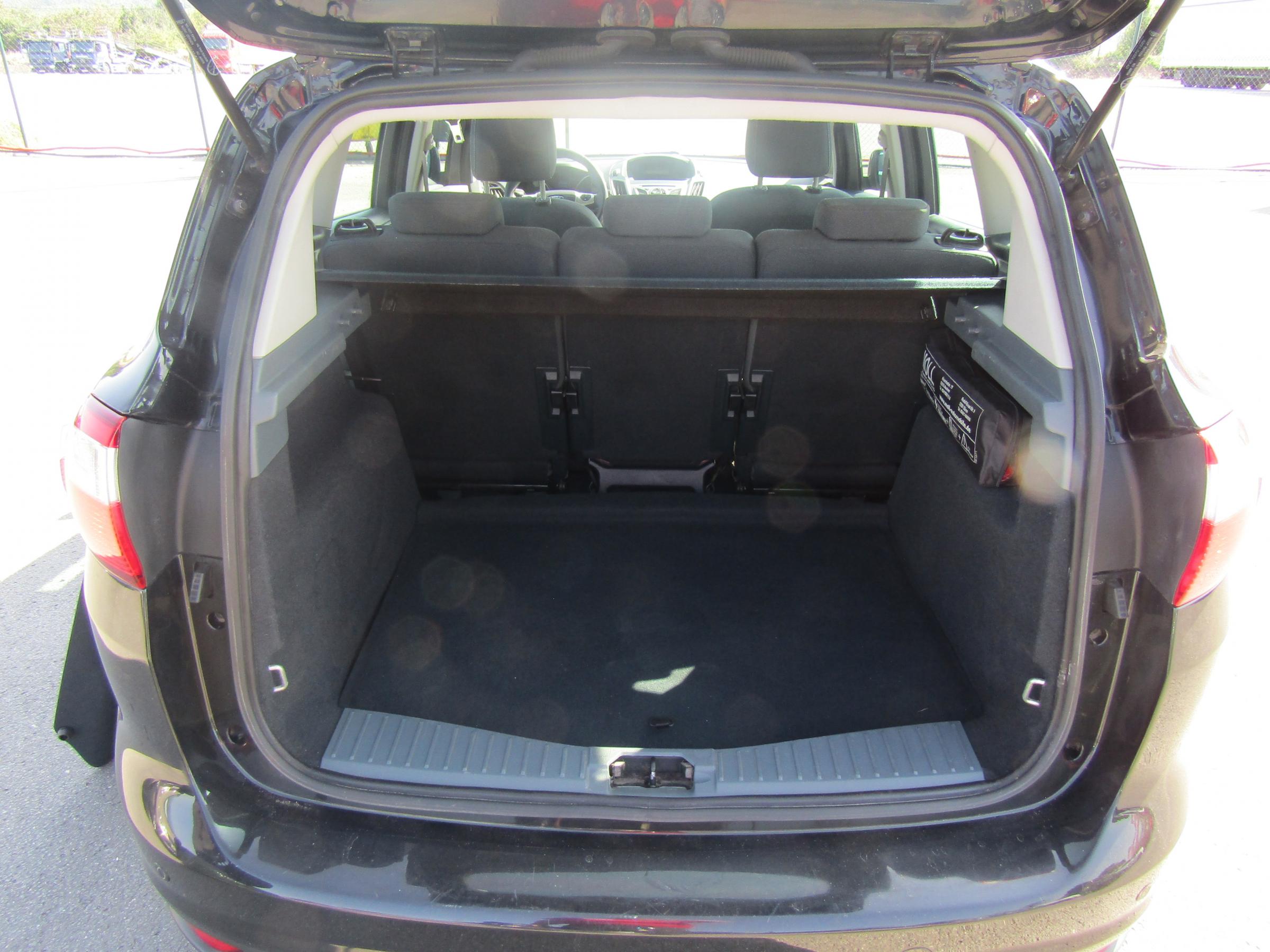 Ford C-MAX, 2012 - pohled č. 7