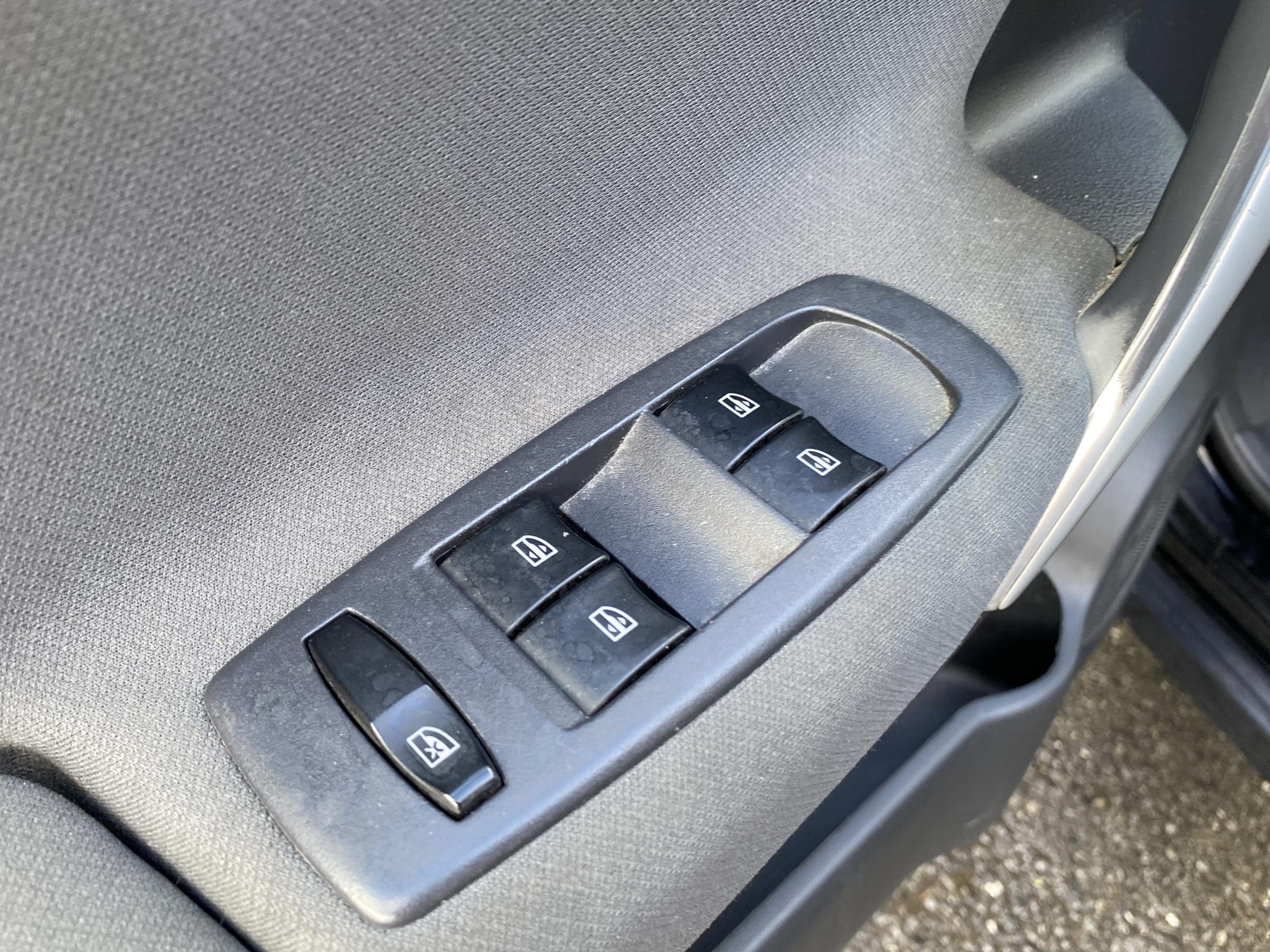 Renault Koleos, 2009 - pohled č. 13