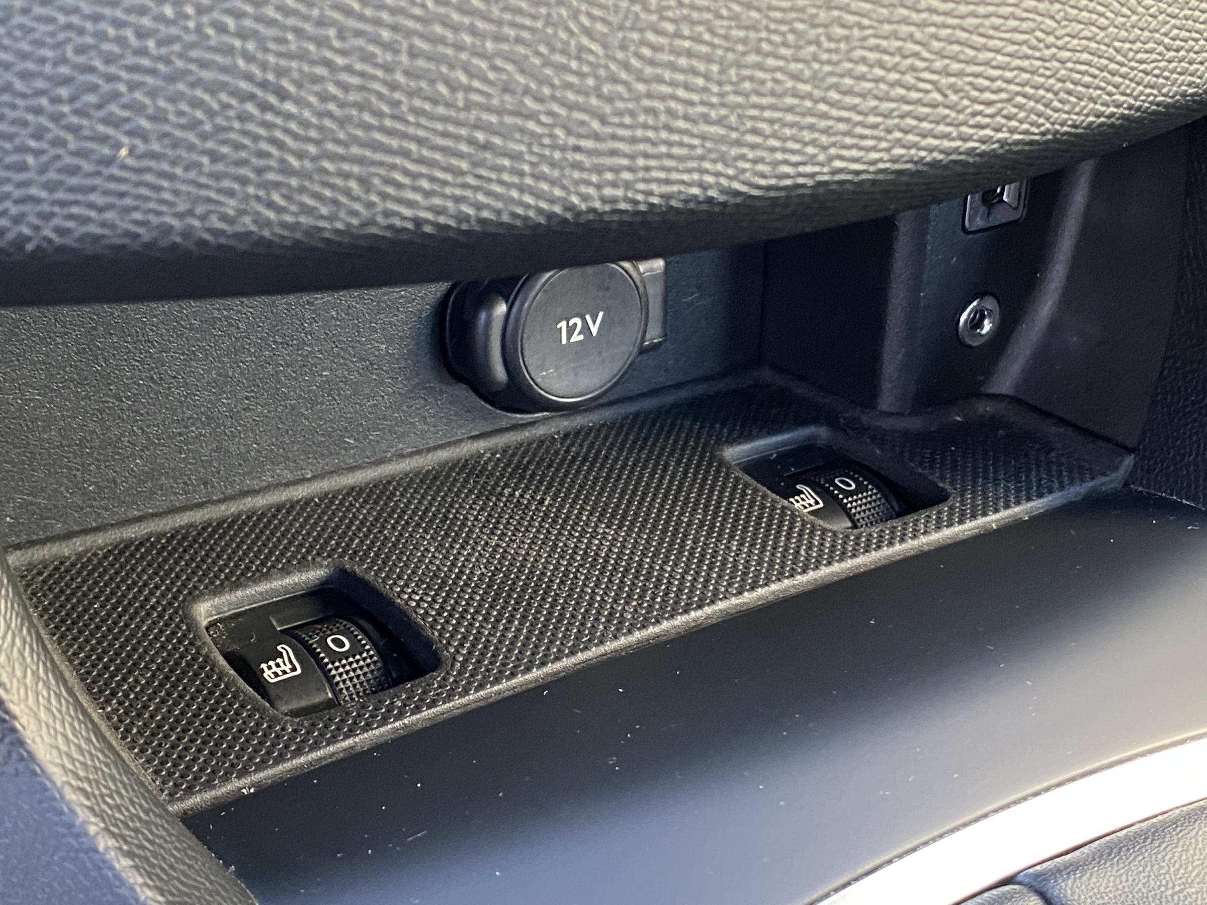 Peugeot 308, 2015 - pohled č. 14