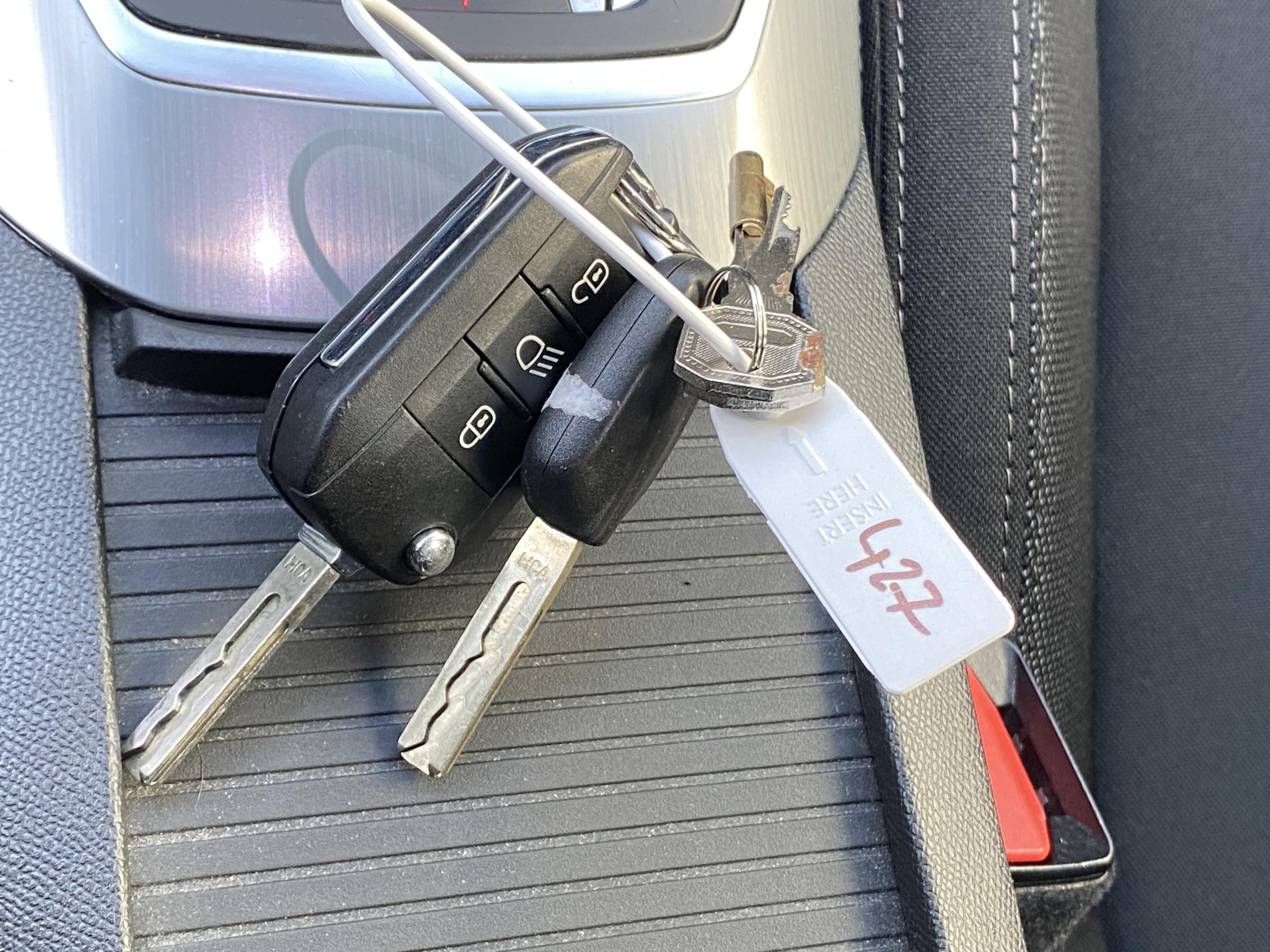 Peugeot 308, 2015 - pohled č. 18