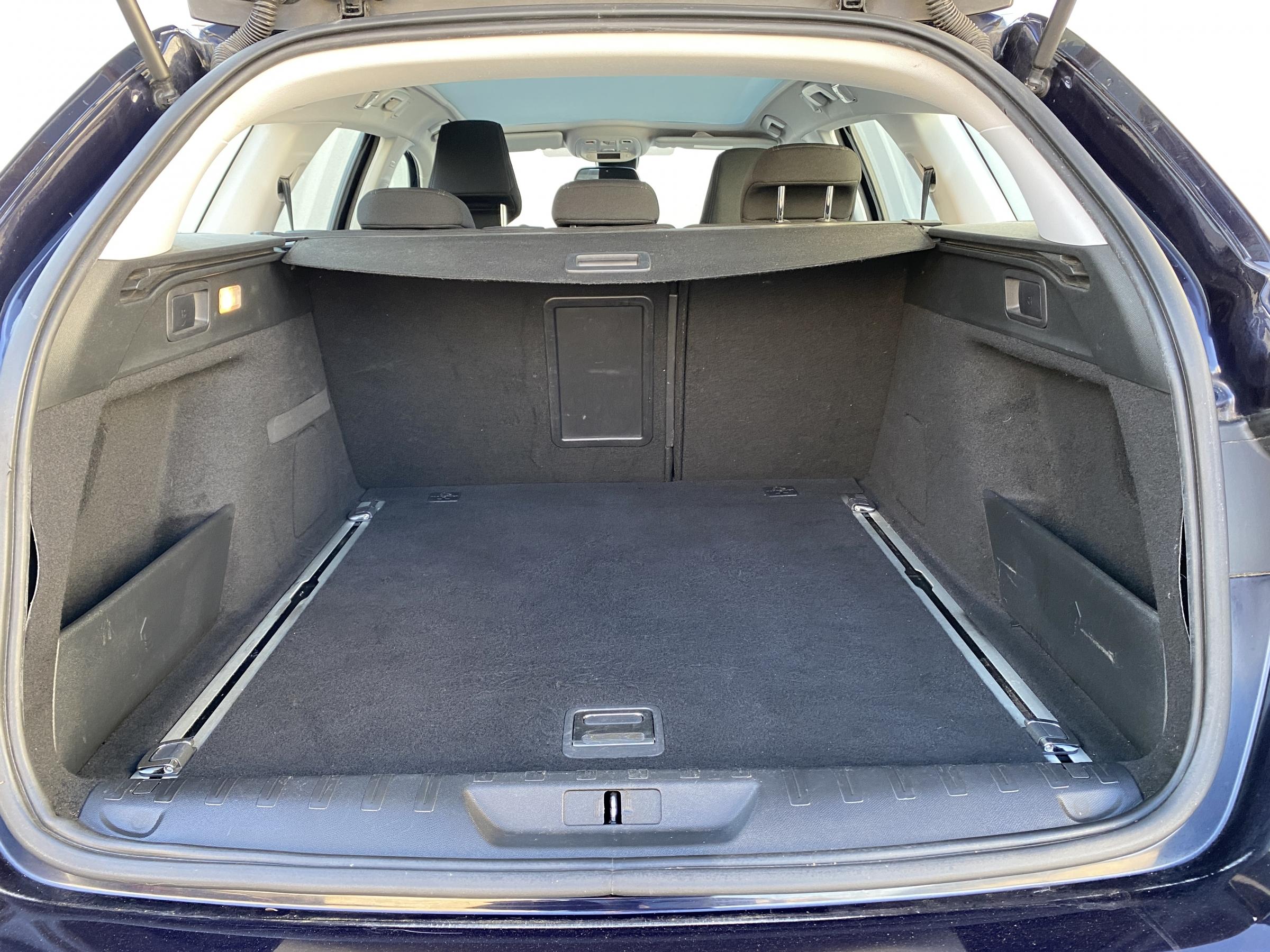 Peugeot 308, 2015 - pohled č. 7