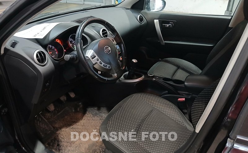 Nissan Qashqai 2.0i  4x4