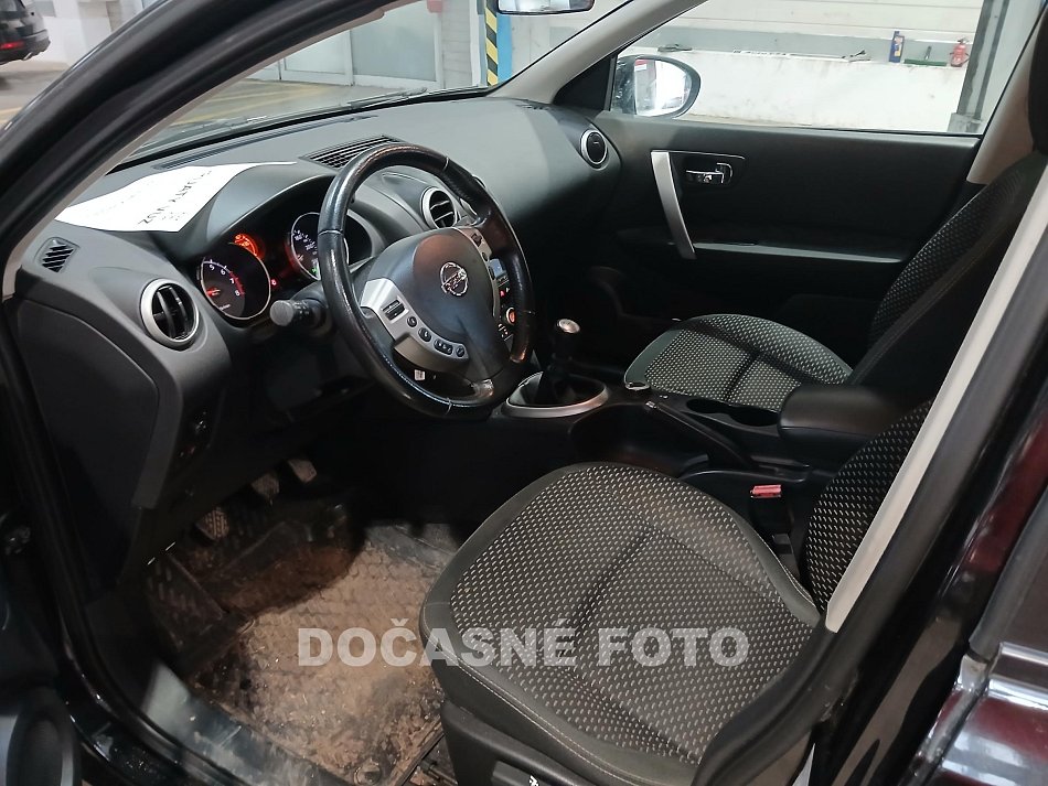 Nissan Qashqai 2.0i  4x4