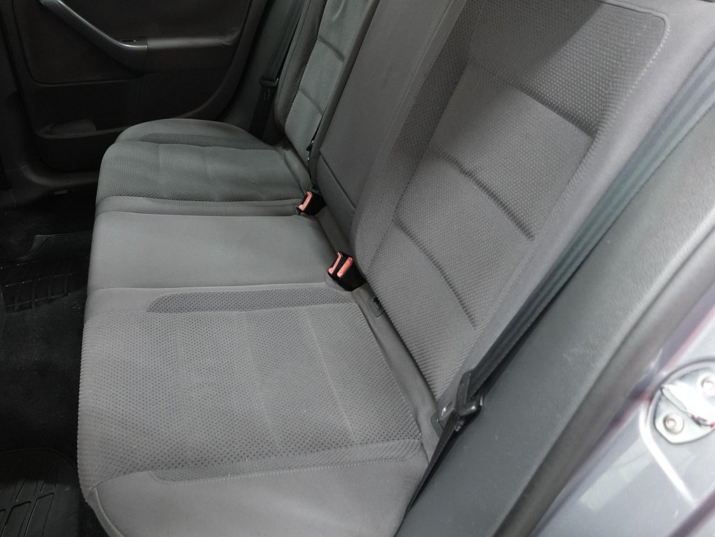 Volkswagen Golf 1.6i 