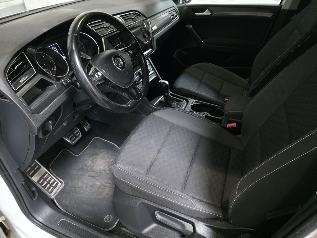 Volkswagen Touran 2.0 TDi 