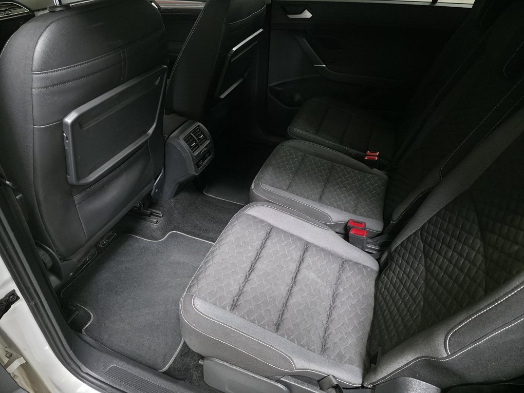 Volkswagen Touran 2.0 TDi 