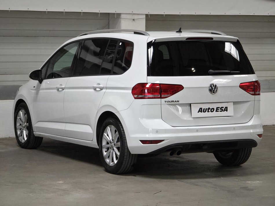 Volkswagen Touran 2.0 TDi 