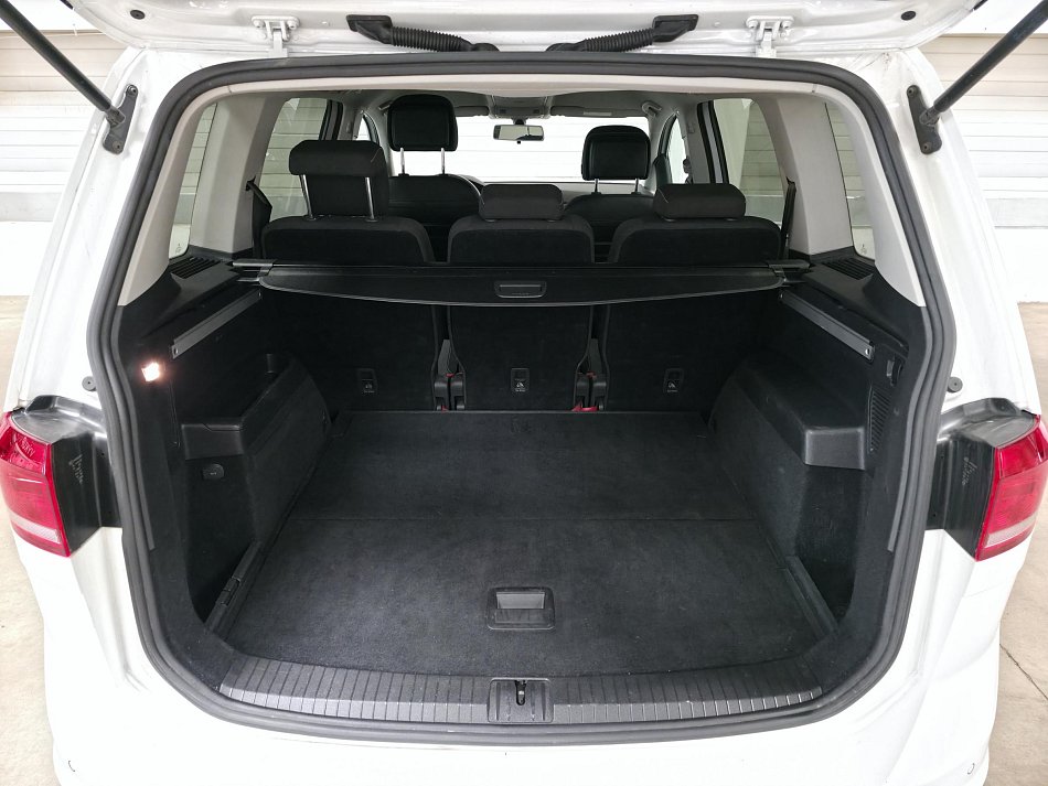 Volkswagen Touran 2.0 TDi 