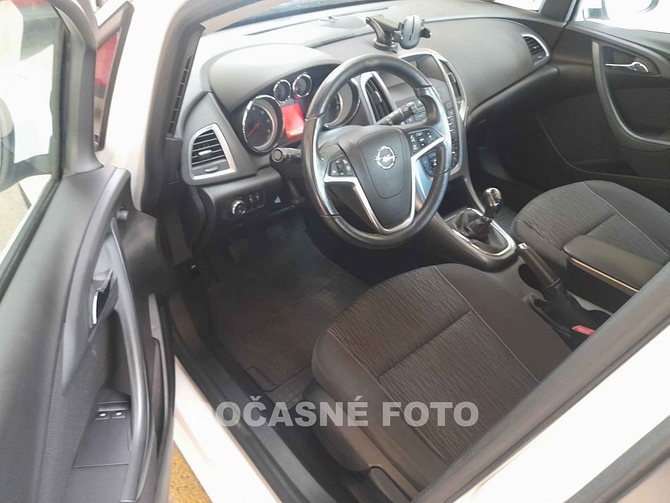 Opel Astra 1.6 CDTi 
