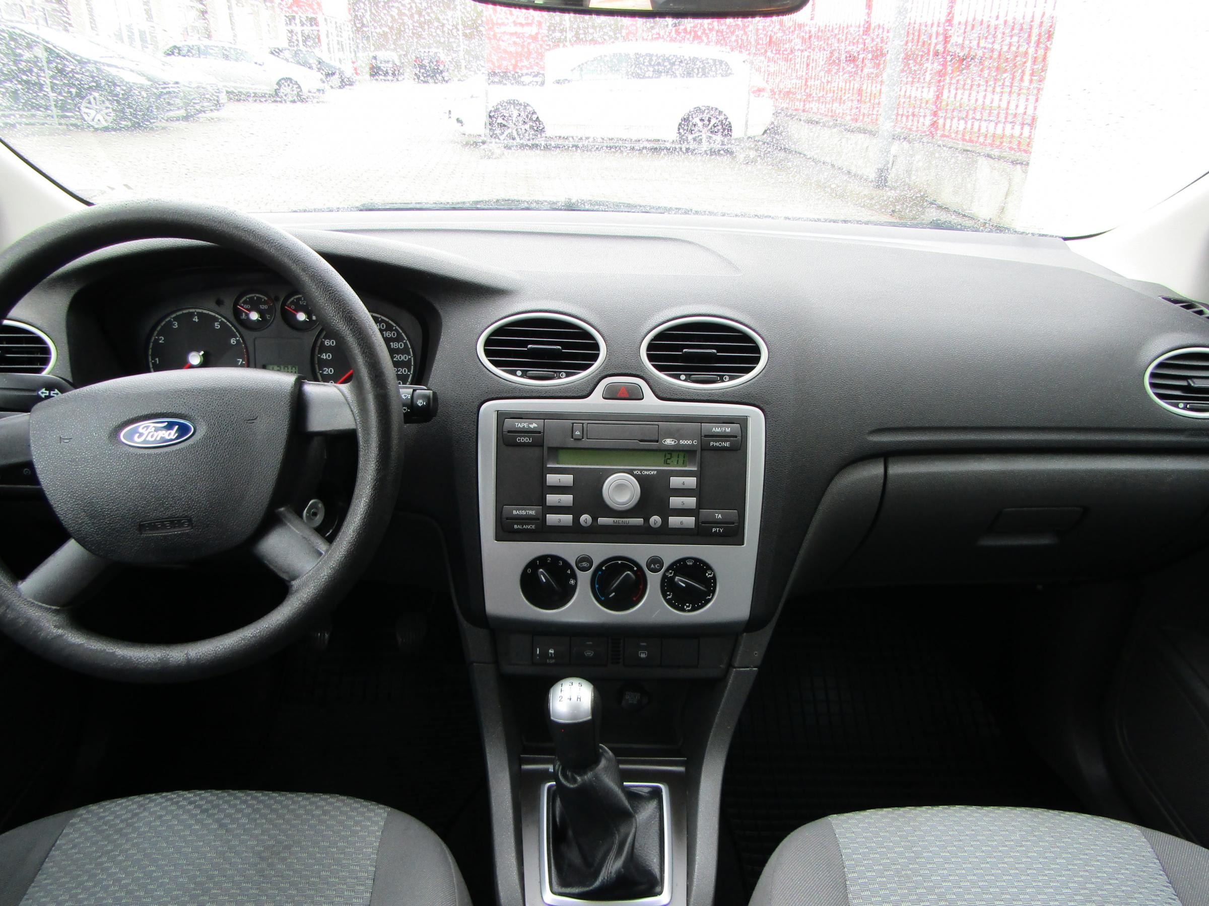 Ford Focus, 2005 - pohled č. 9