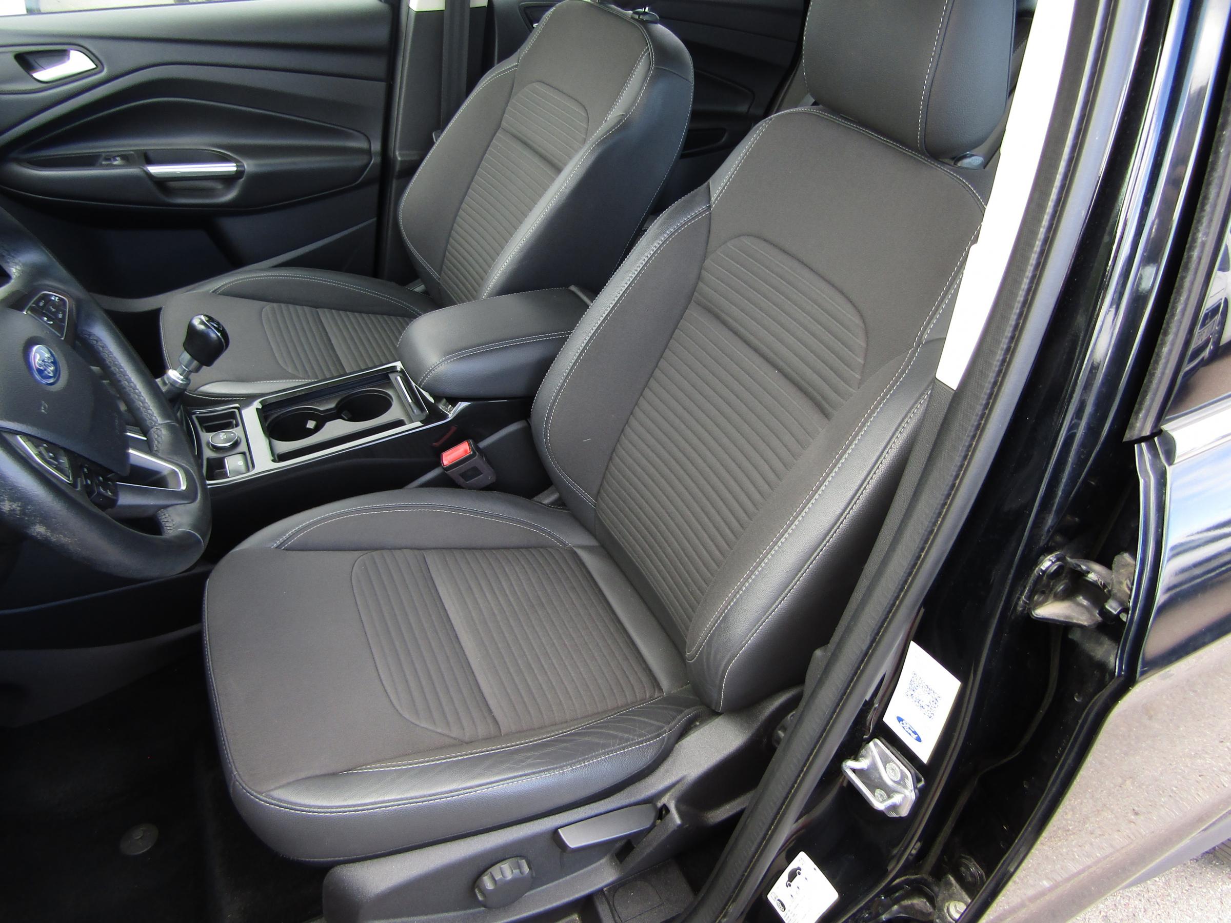 Ford Kuga, 2019 - pohled č. 10