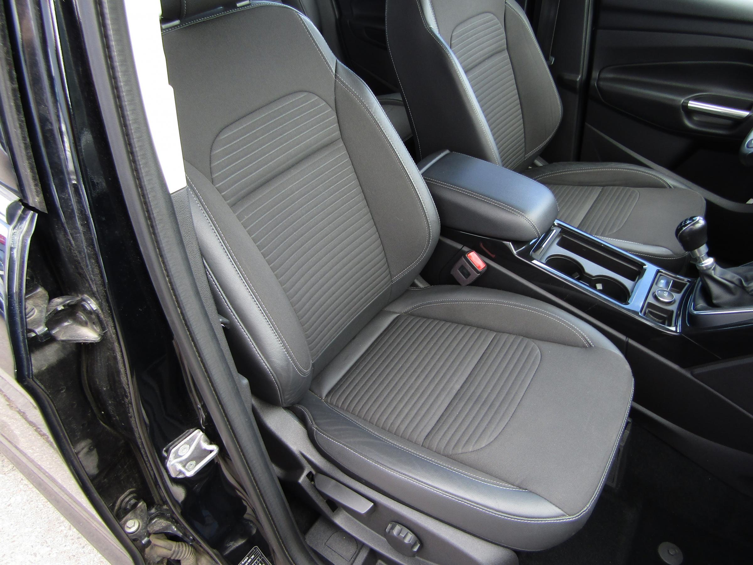 Ford Kuga, 2019 - pohled č. 12