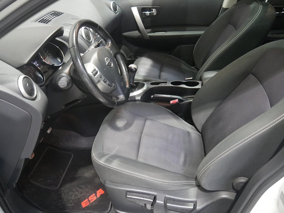 Nissan Qashqai 1.6i 