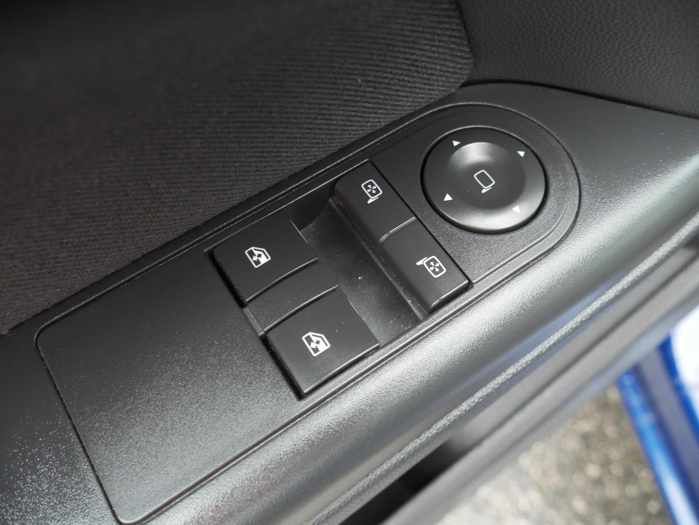 Opel Astra, 2008 - pohled č. 12