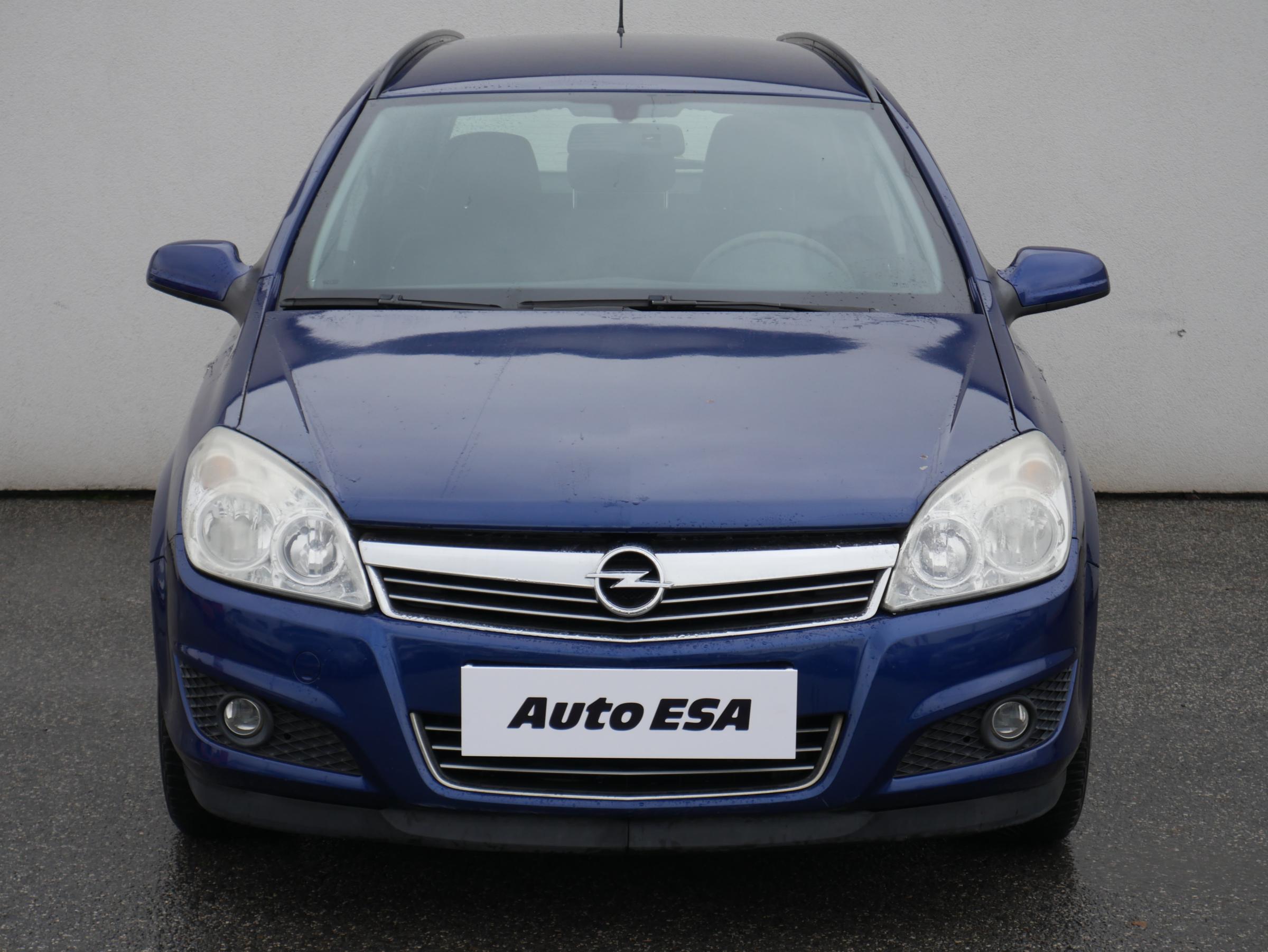 Opel Astra, 2008 - pohled č. 2