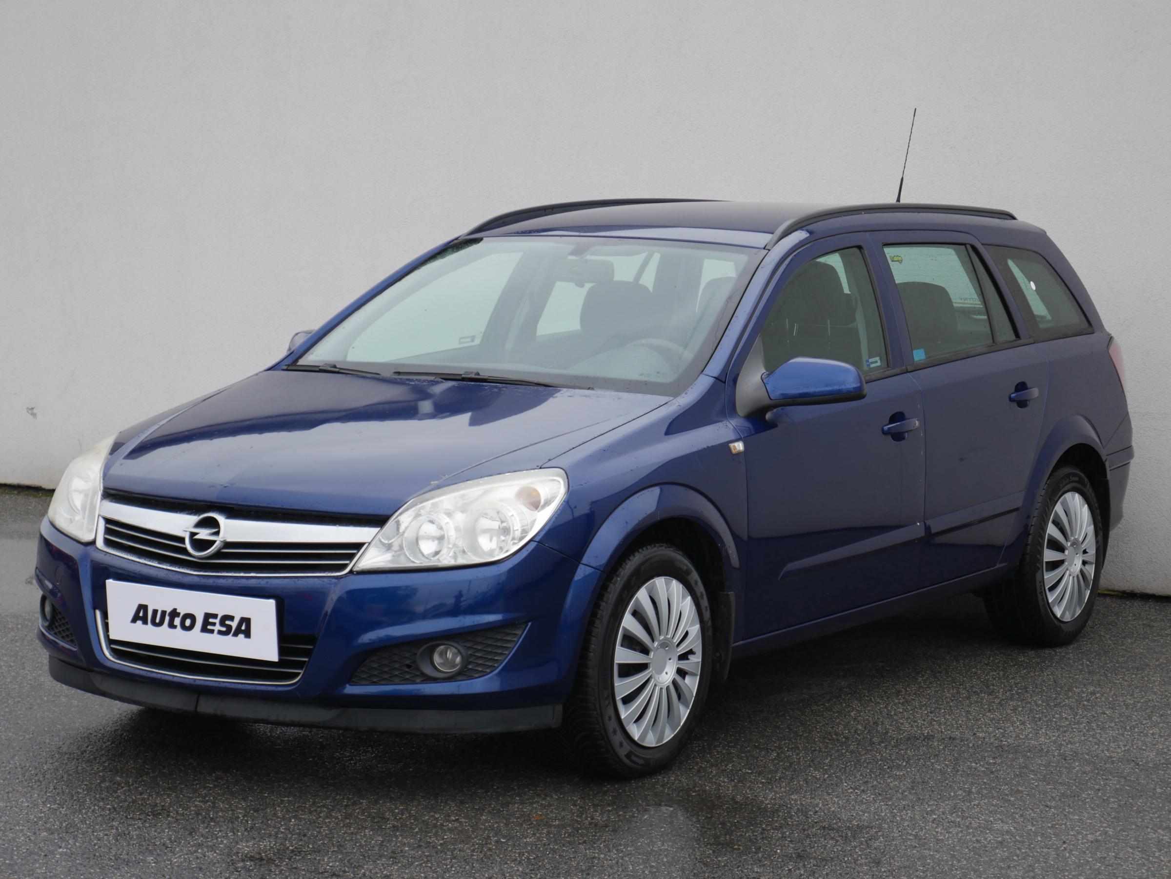 Opel Astra, 2008 - pohled č. 3