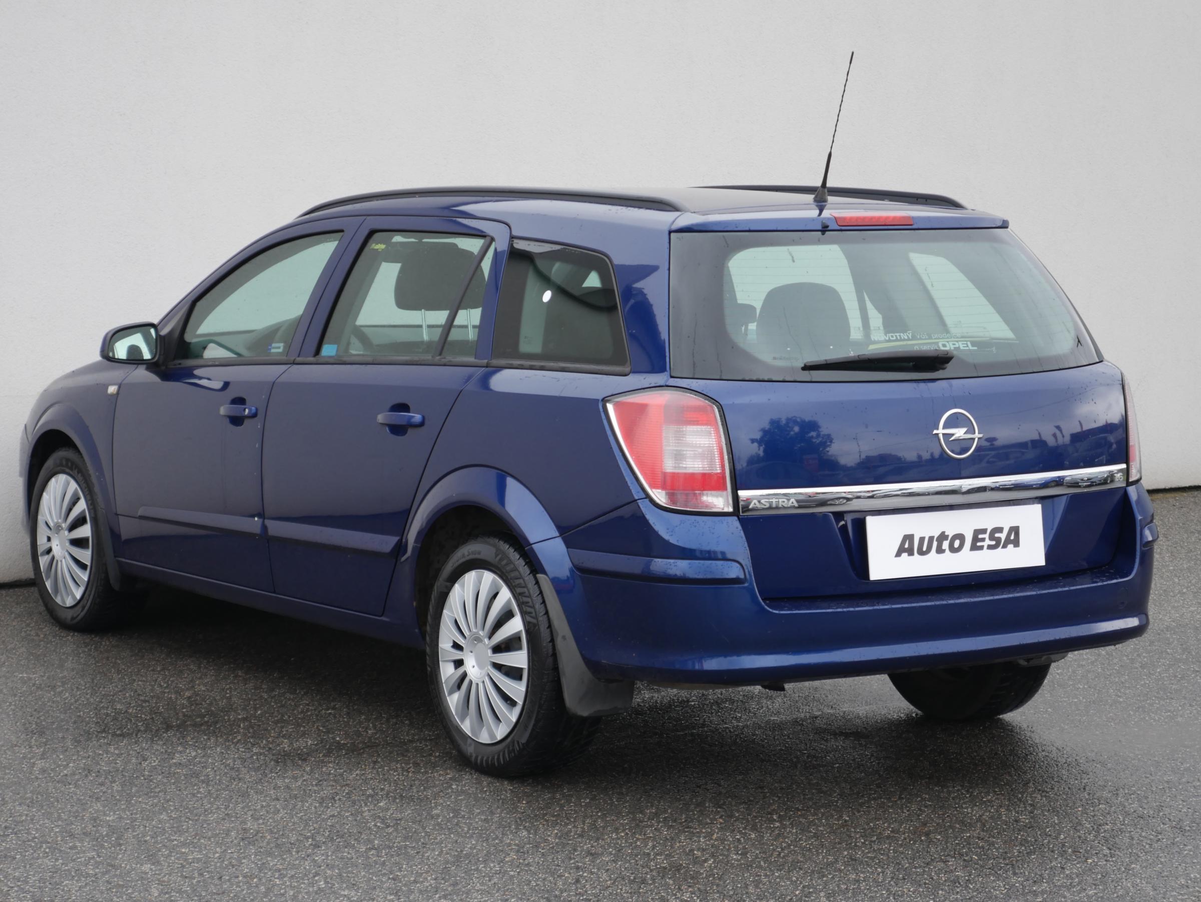 Opel Astra, 2008 - pohled č. 6