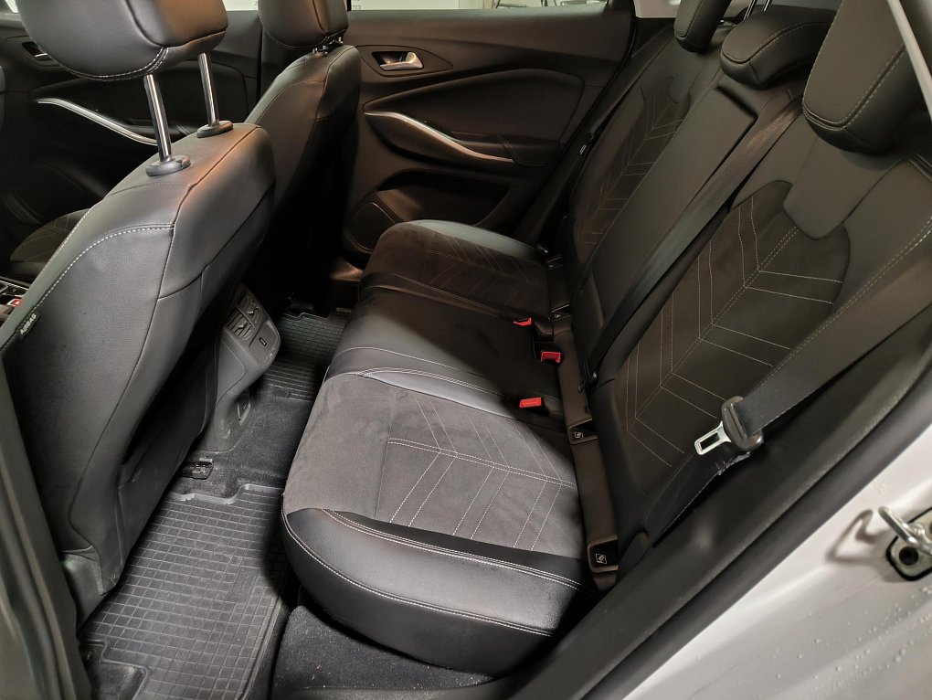 Opel Grandland 1.2T GS Line