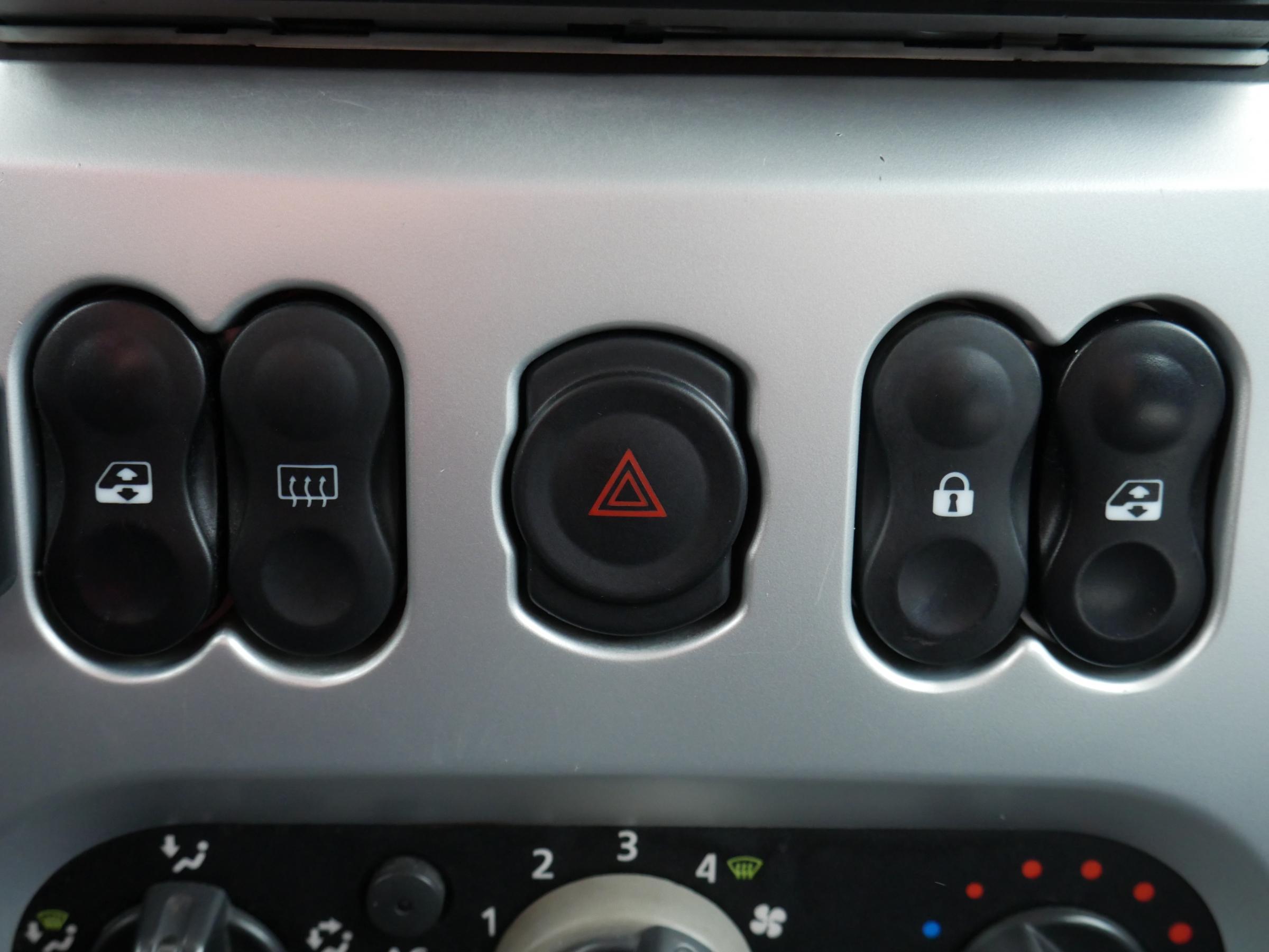 Dacia Logan, 2010 - pohled č. 11