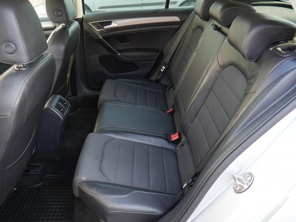 Volkswagen Golf 1.2TSi 