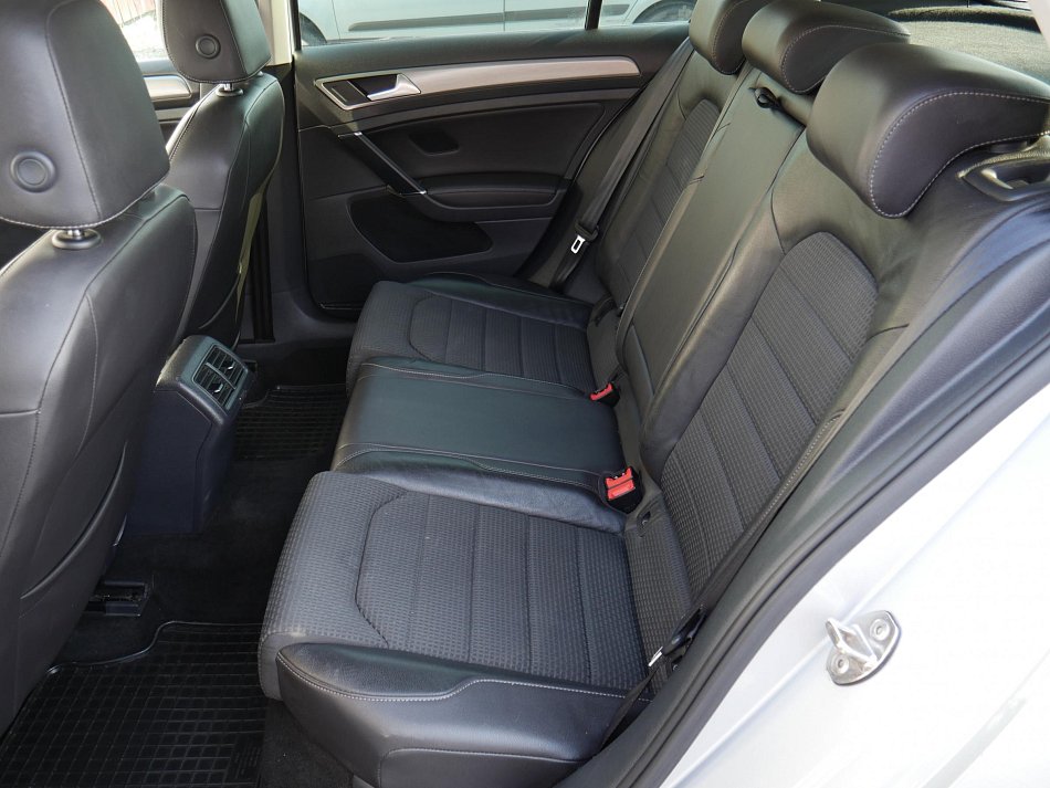 Volkswagen Golf 1.2TSi 