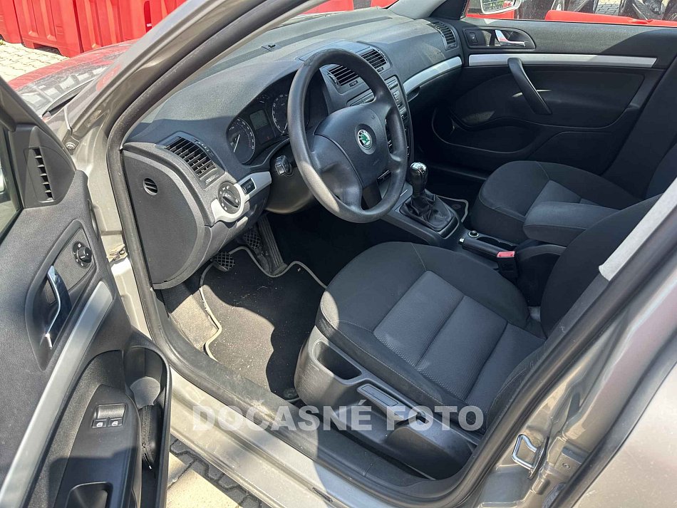 Škoda Octavia II 2.0 FSi 