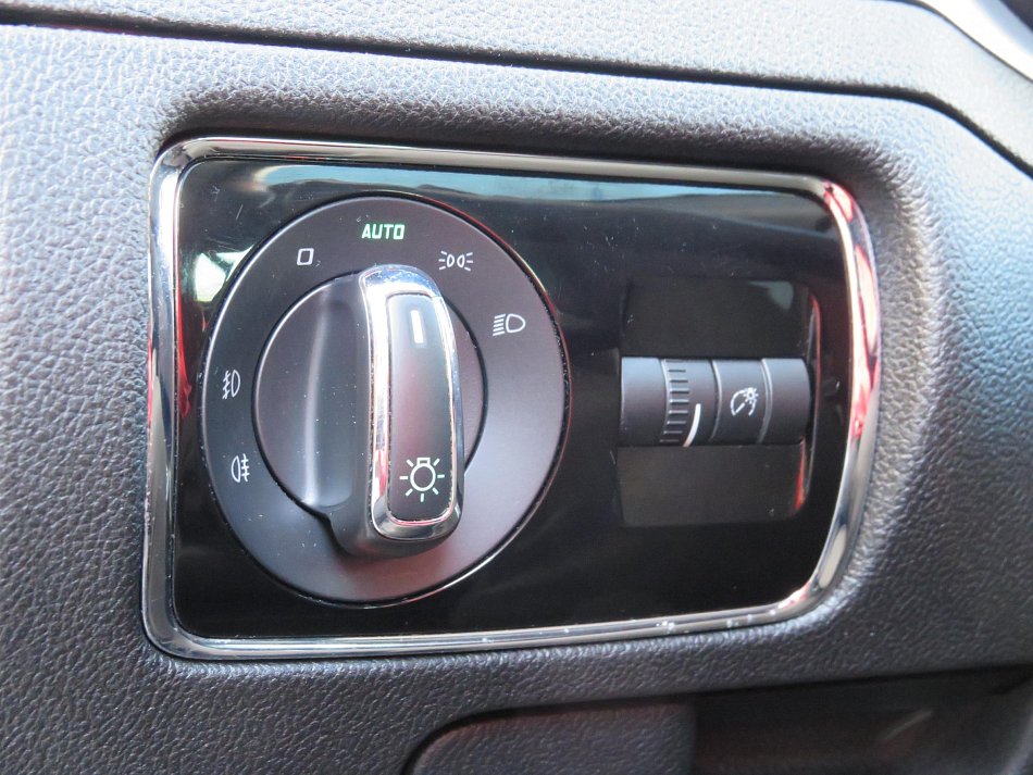 Škoda Superb II 2.0 TDi Elegance