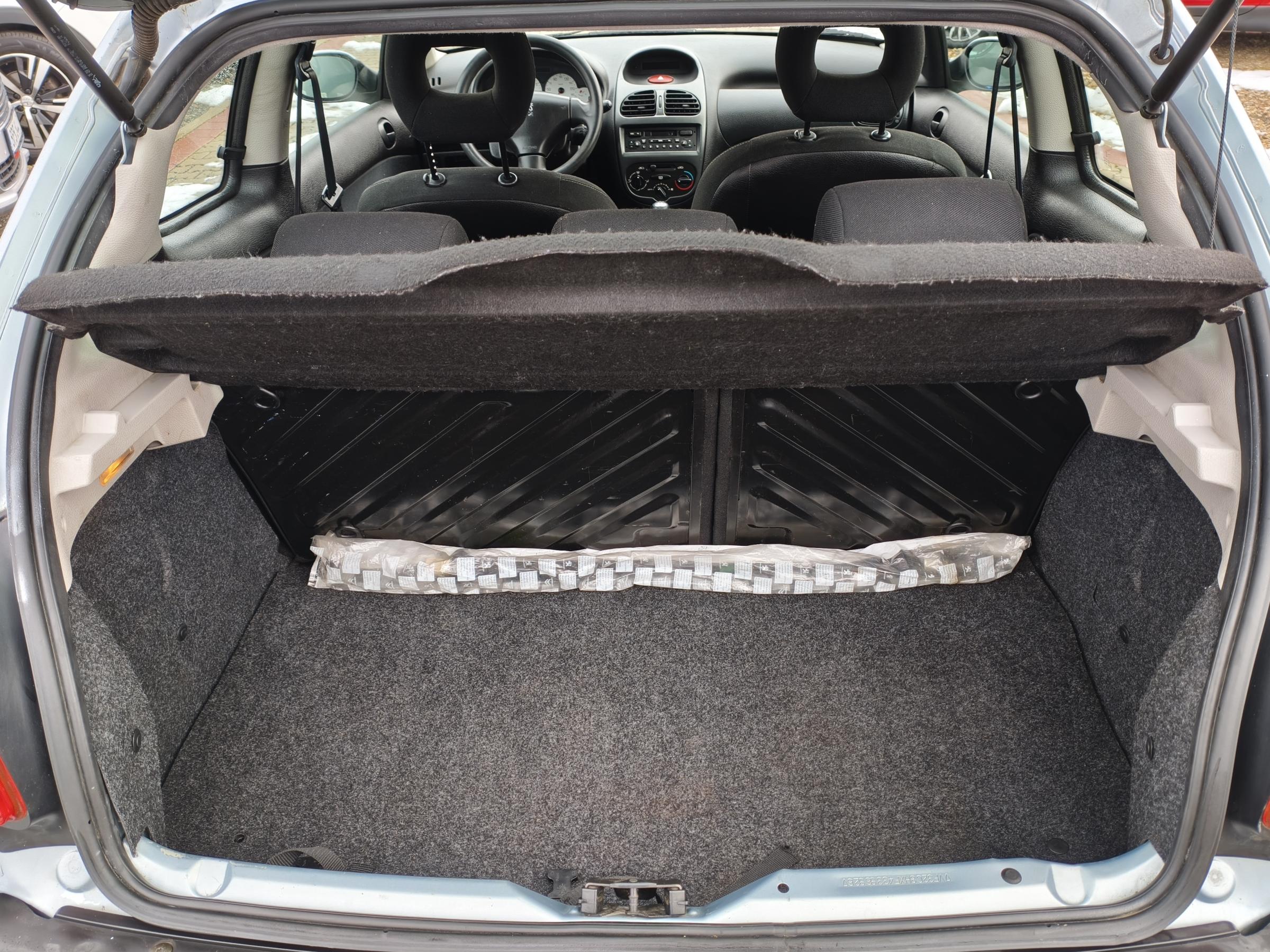 Peugeot 206, 2003 - pohled č. 7