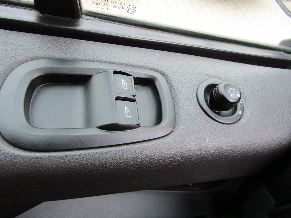 Ford Transit Custom 2.2TDCi Trend L2 6míst