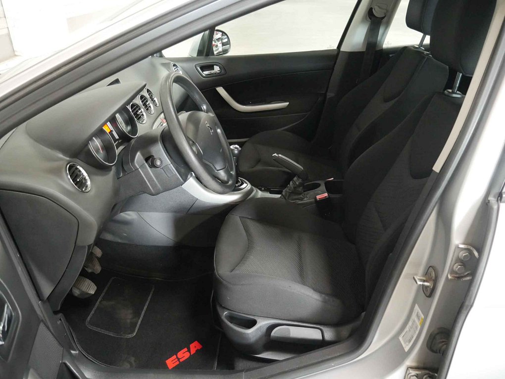 Peugeot 308 1.4i 
