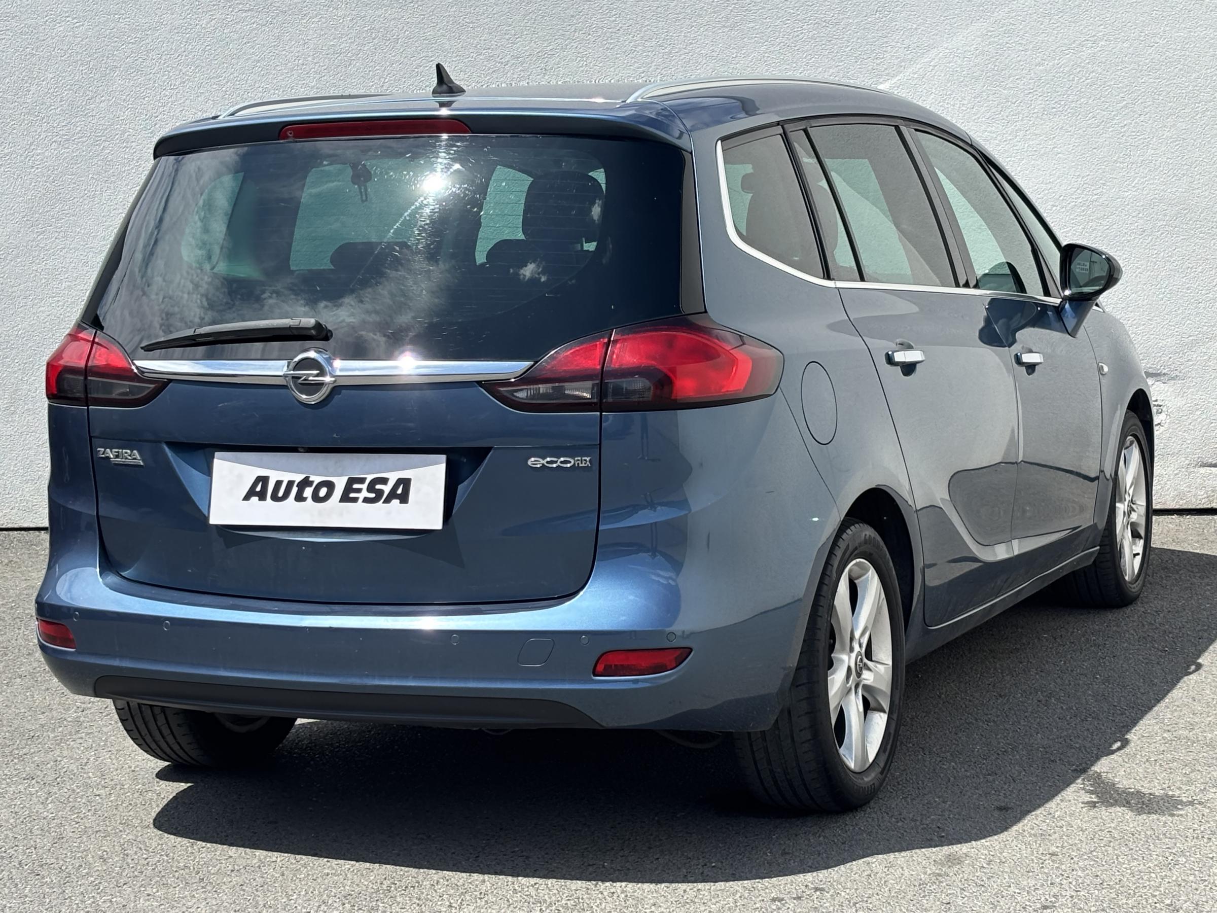 Opel Zafira, 2012 - pohled č. 4